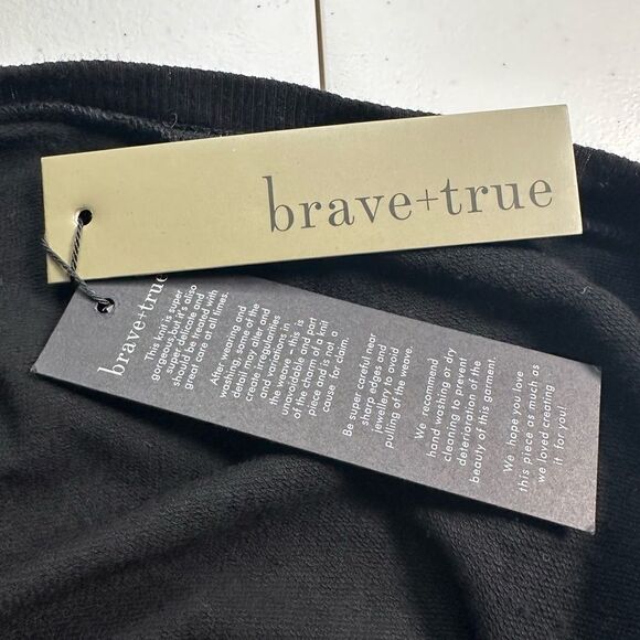 NWT Women’s Brave + True Black Sweatshirt - Size OS fits XS - XL - Picture 4 of 5